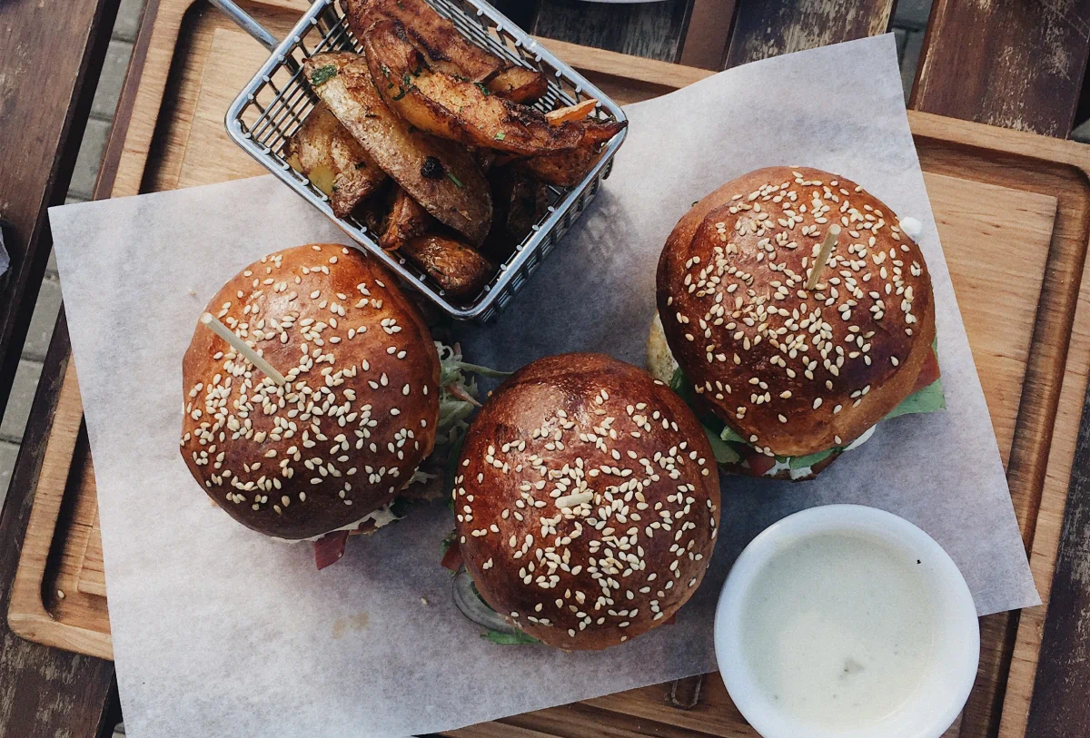 beburger3-about-slide1